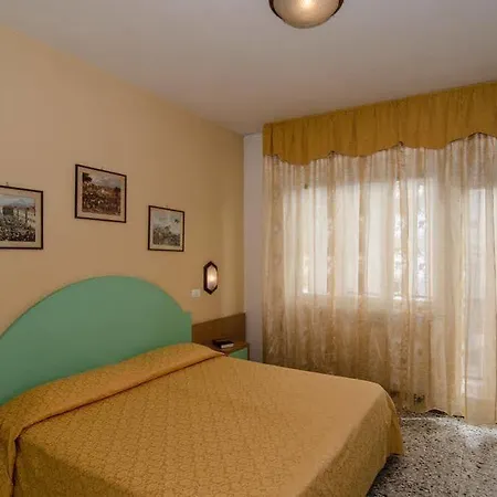 Stella D'italia فندق