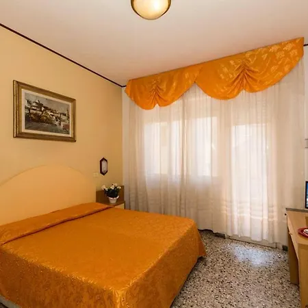 Stella D'italia 3* Viareggio