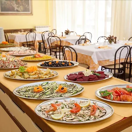 Stella D'italia מלון וירג'יו