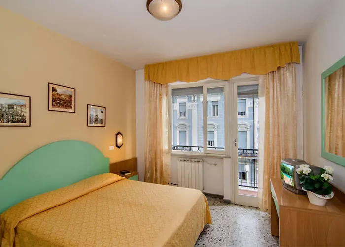 Hotell Stella D'italia 3*