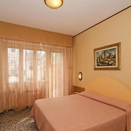 Stella D'italia فياريجيو